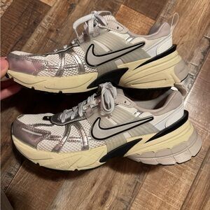 Nike V2K Run W 7.5